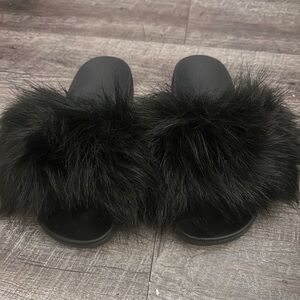 Black Furry Women's Slides